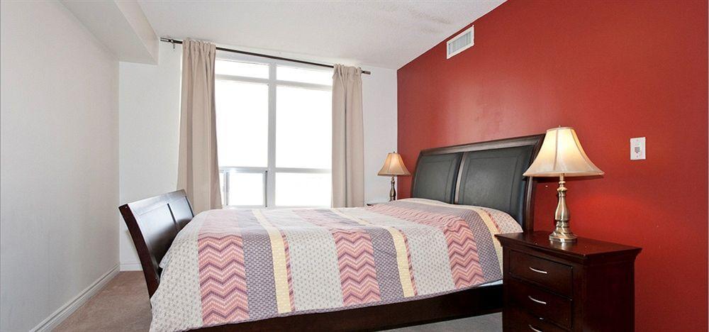 Downtown Mississauga Executive Suites Sq1 Exteriér fotografie